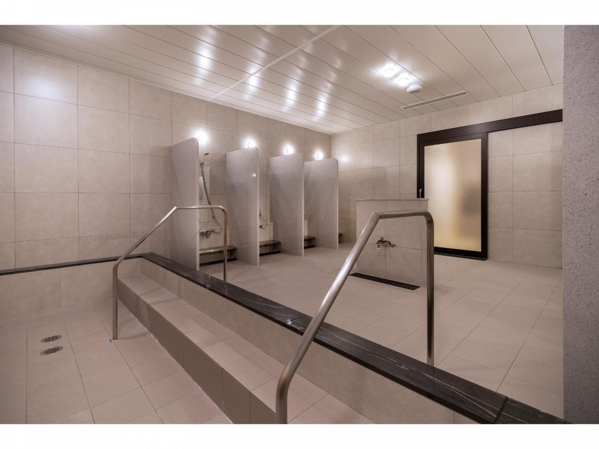 Capsule Hotel J Garden Shin-Osaka Exterior photo
