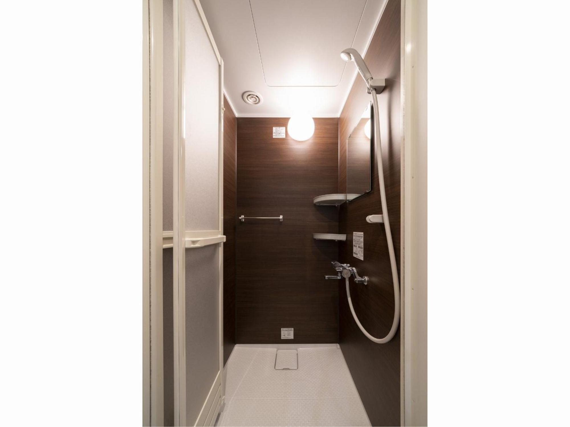 Capsule Hotel J Garden Shin-Osaka Exterior photo
