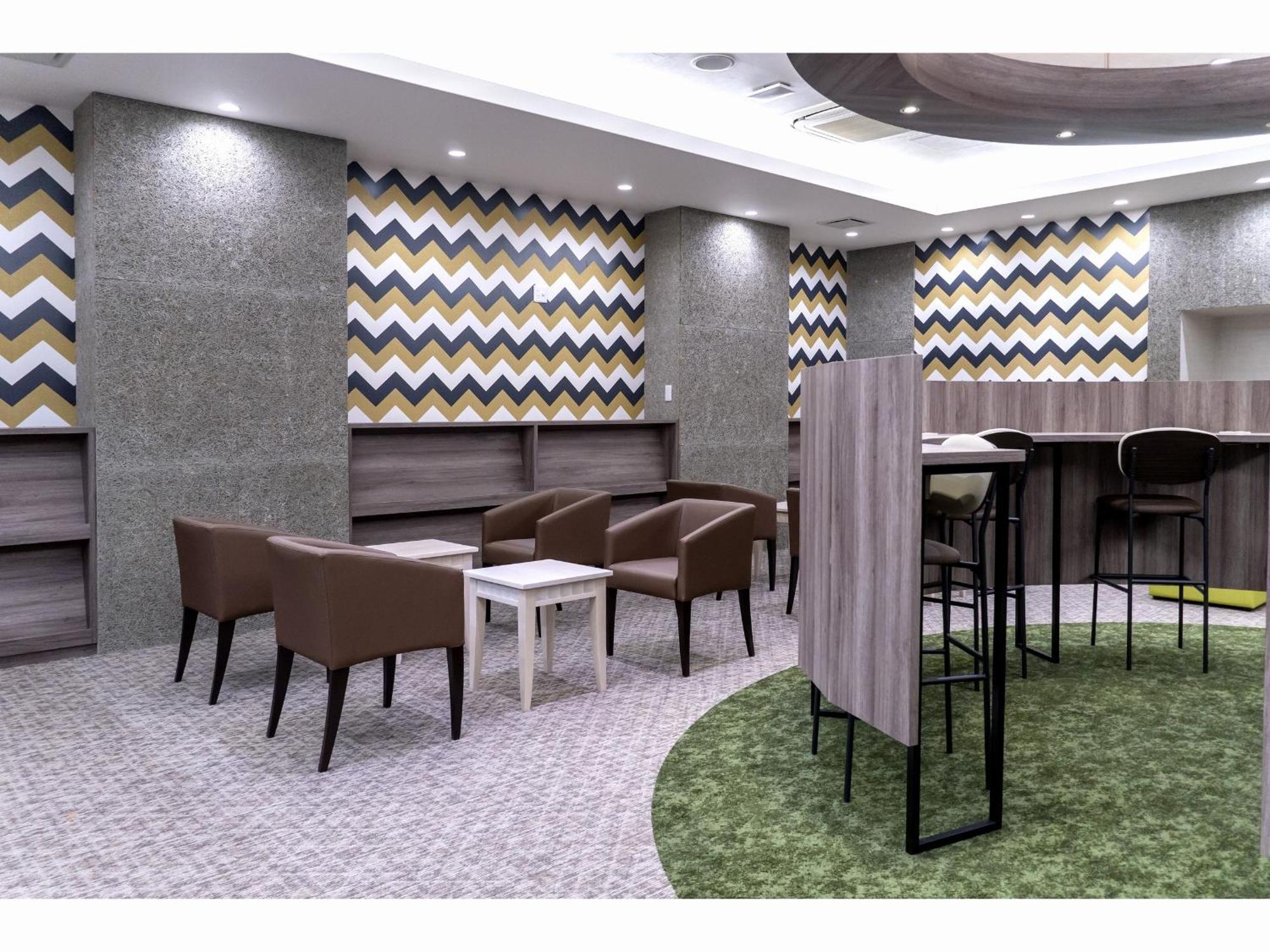 Capsule Hotel J Garden Shin-Osaka Exterior photo