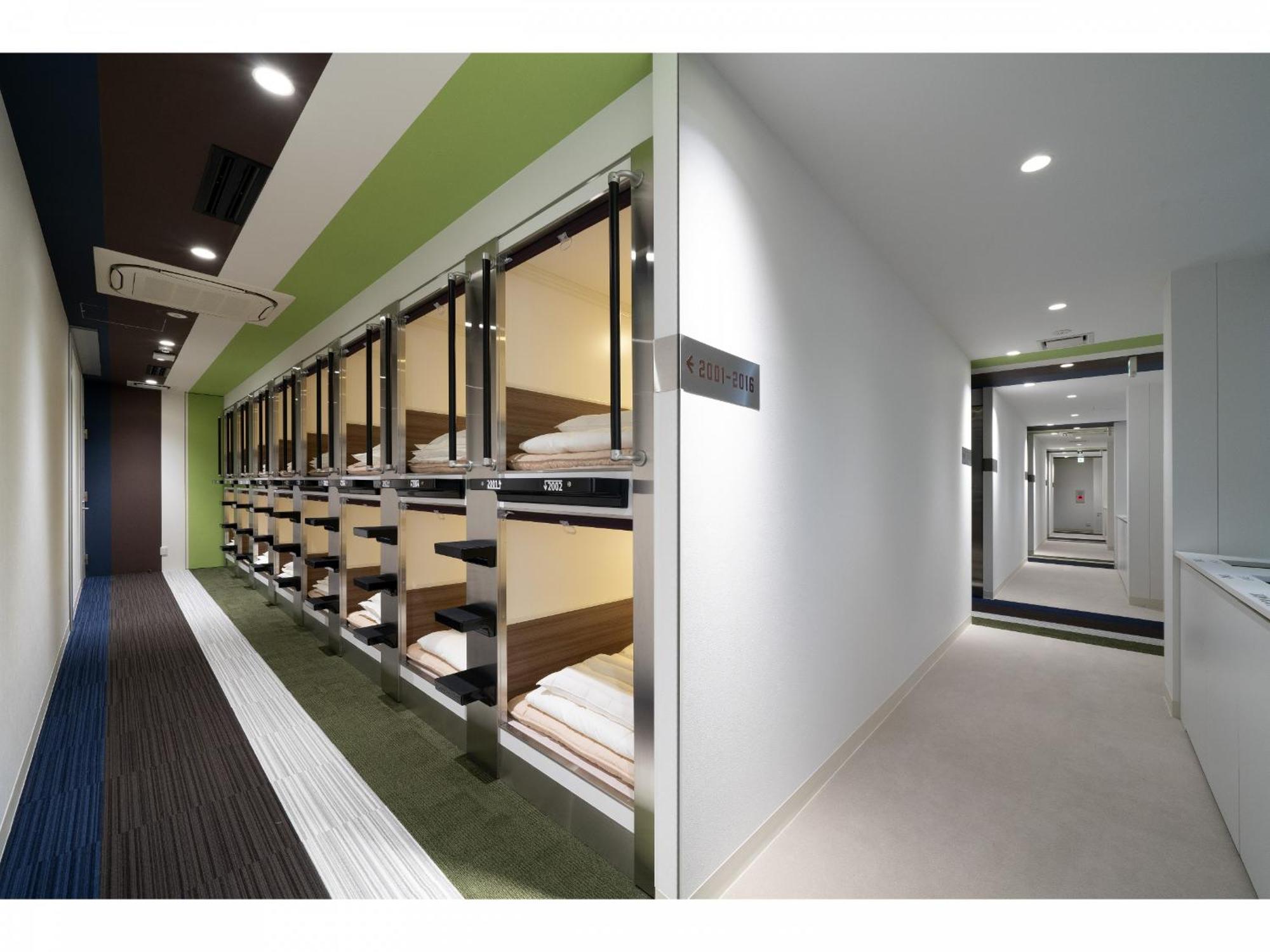 Capsule Hotel J Garden Shin-Osaka Exterior photo