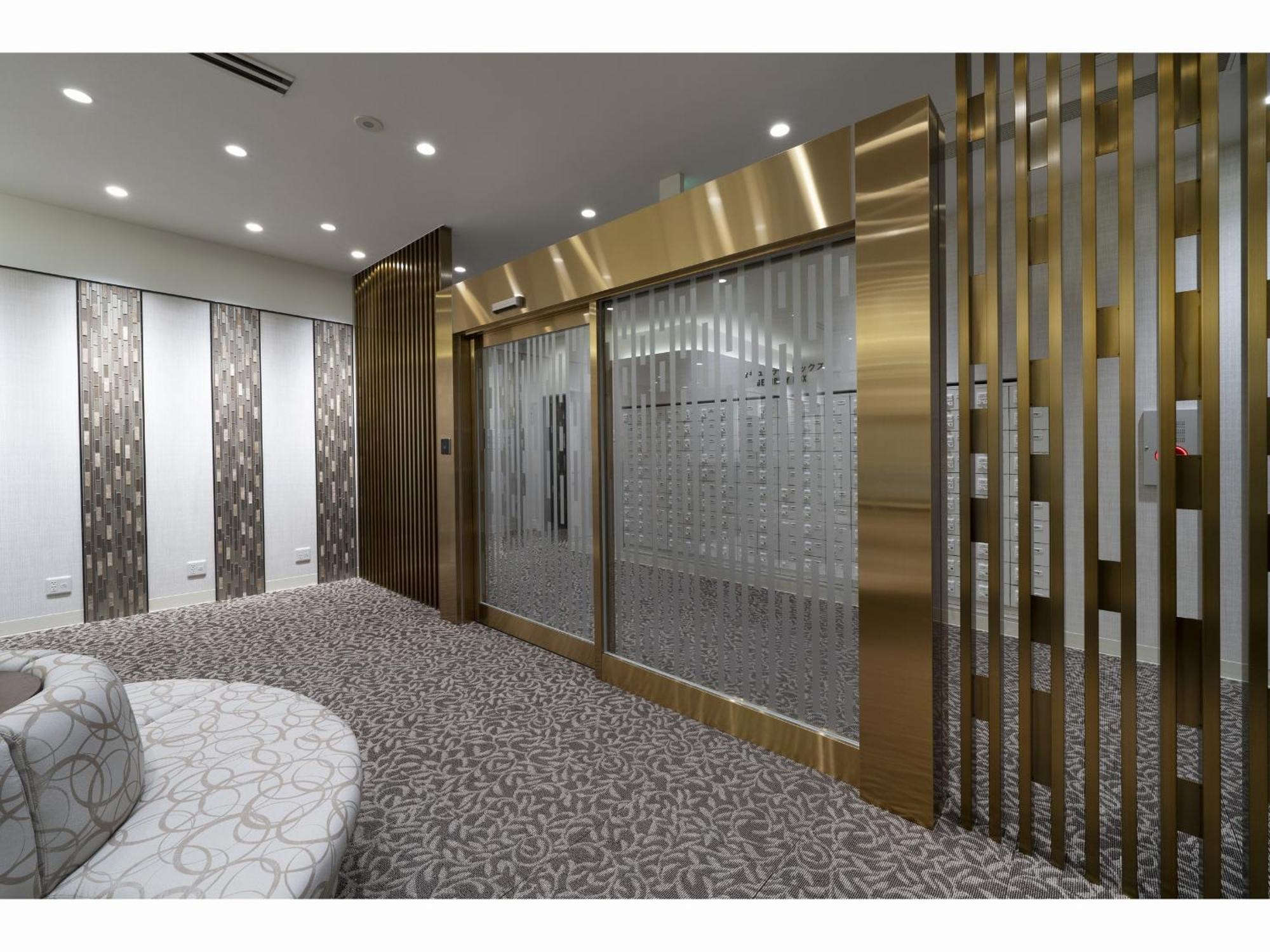 Capsule Hotel J Garden Shin-Osaka Exterior photo