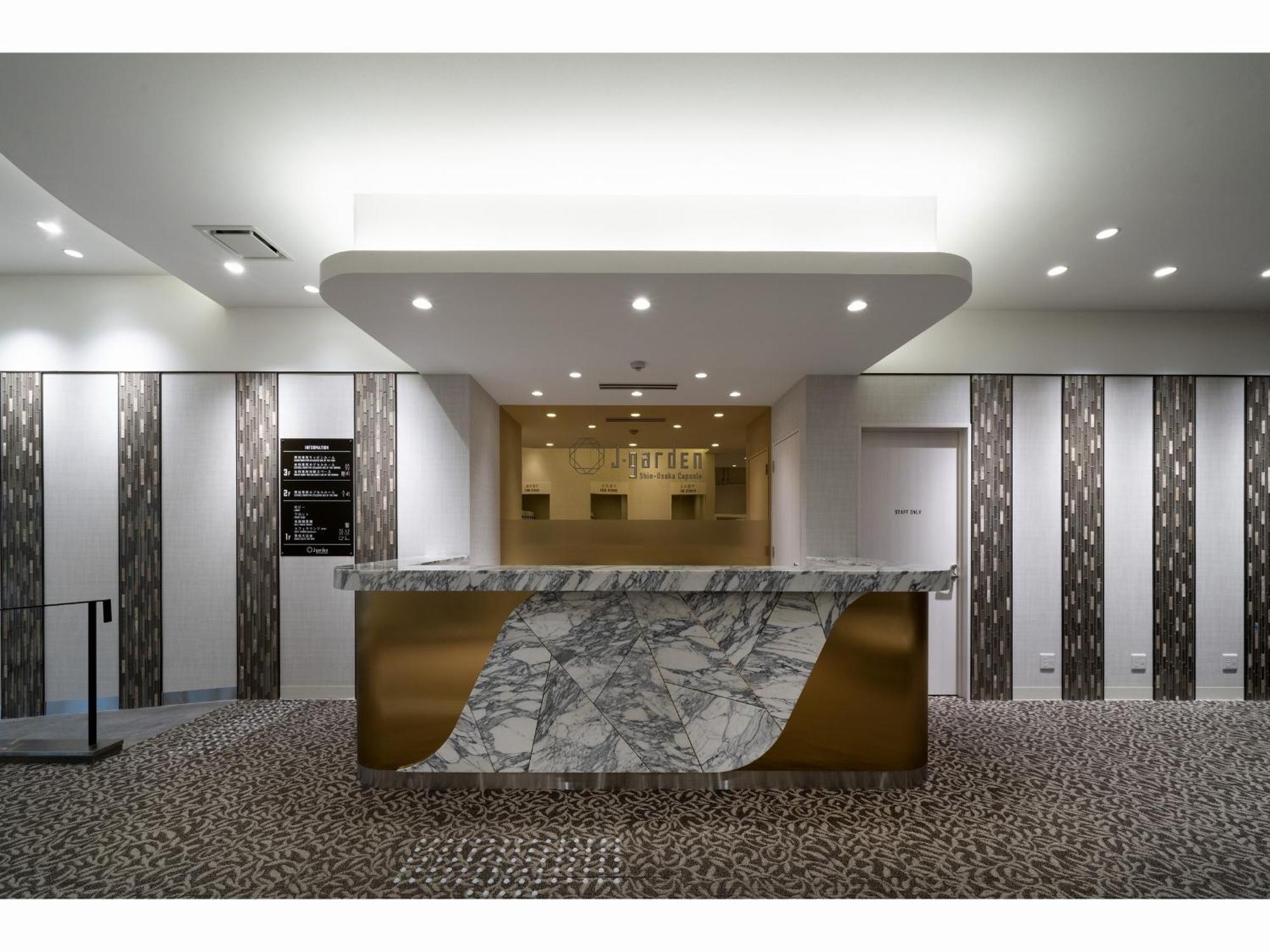 Capsule Hotel J Garden Shin-Osaka Exterior photo